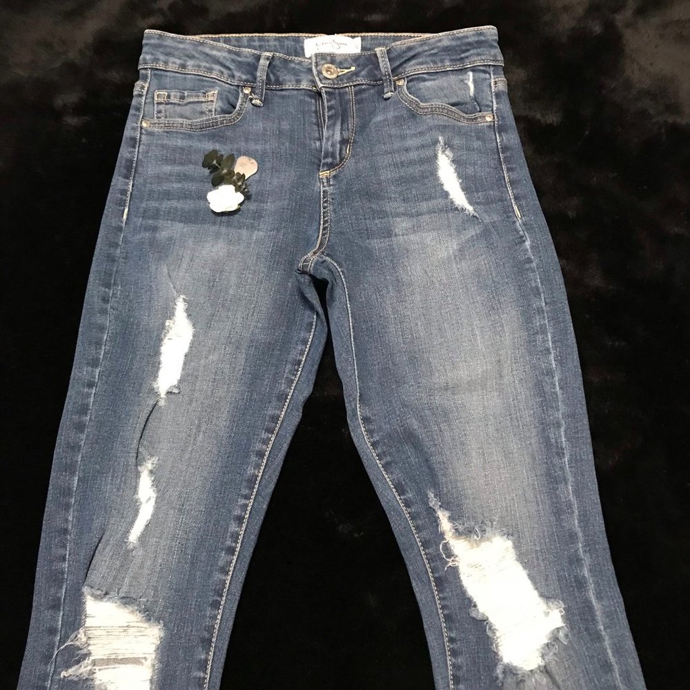 JESSICA SIMPSON Distressed Jean Med Wash 25x31